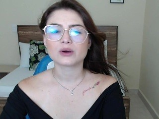 anne-1809 nude on Live Cam Girls Room