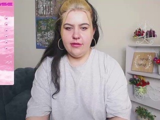 bellaxl nude on Live Cam Girls Room