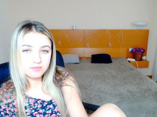 carmen-berry nude on Live Cam Girls Room