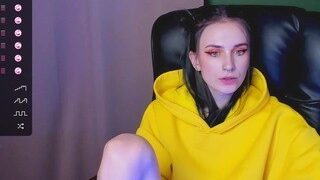 crystalin nude on Live Cam Girls Room
