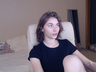 cutecurles nude on Live Cam Girls Room