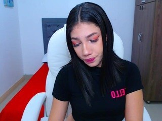 golden-girl nude on Live Cam Girls Room