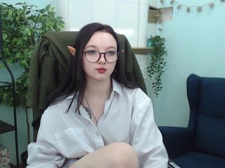 malinimik nude on Live Cam Girls Room