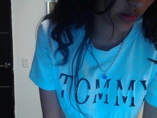 mialoveer nude on Live Cam Girls Room