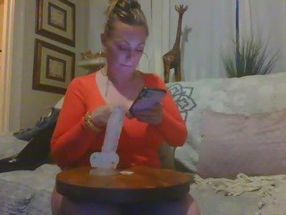 nadiabunnyxxx nude on Live Cam Girls Room