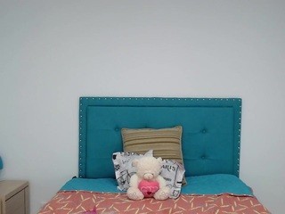 pamelagold nude on Live Cam Girls Room