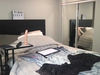 Pink Lilly nude on Live Cam Girls Room