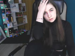 Purr Meow nude on Live Cam Girls Room