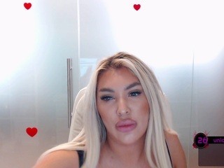 SarahStone nude on Live Cam Girls Room