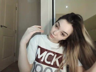 sassyt33n nude on Live Cam Girls Room