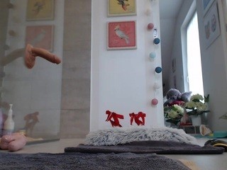 Squirtmania nude on Live Cam Girls Room
