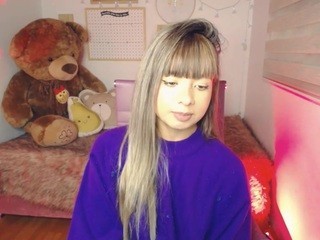 violetta1 nude on Live Cam Girls Room