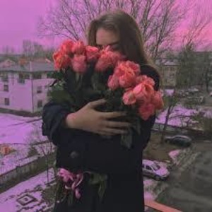 Alexa_kiss6 naked before webcam in live video chat