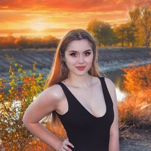Aliceangela1 naked before webcam in live video chat