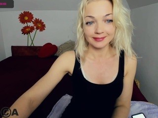 bestybaby nude on Live Cam Girls Room