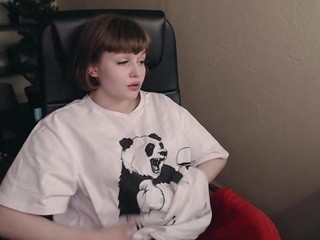 bettywhiter nude on Live Cam Girls Room