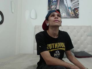 cabasweet-24 nude on Live Cam Girls Room