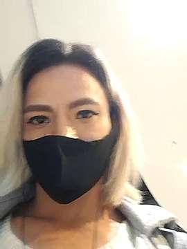 CrystallAni naked stripping on cam for live sex video chat