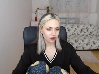 darinacappuchino nude on Live Cam Girls Room