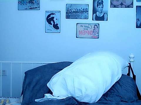 DJ_demi_ naked stripping on cam for live sex video chat