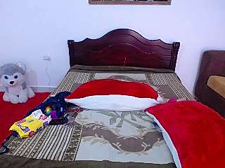 dominant_hipss naked stripping on cam for live sex video chat