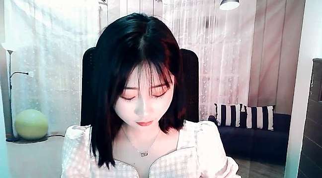 dsj_lucy naked stripping on cam for live sex video chat
