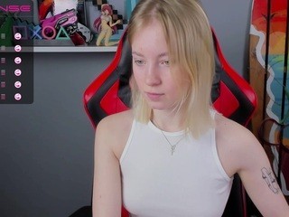 elisapiere nude on Live Cam Girls Room