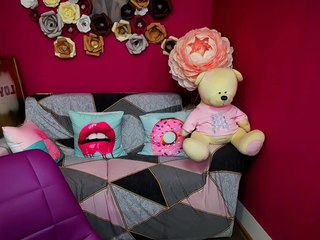 ellajinjer nude on Live Cam Girls Room
