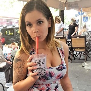 Eper19 naked before webcam in live video chat