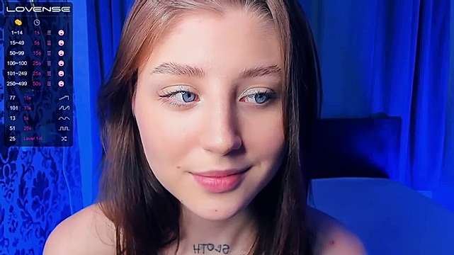 EvaLanis naked stripping on cam for live sex video chat