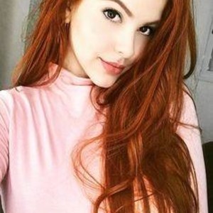 Foxyy_grl naked before webcam in live video chat