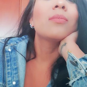 Gaby_blue naked before webcam in live video chat