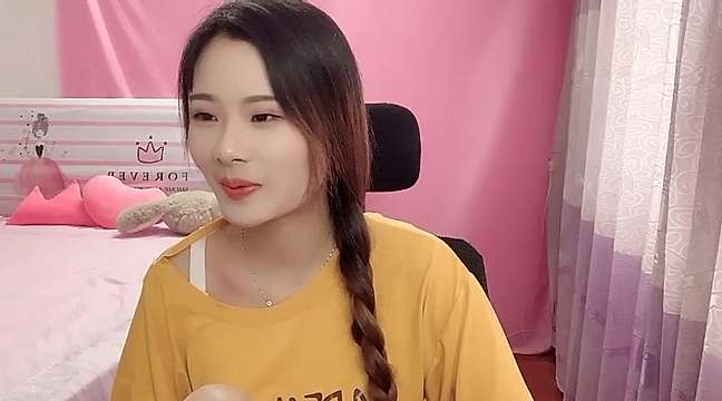 Gentlezhang naked stripping on cam for live sex video chat