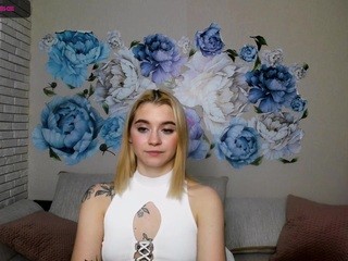 janice-yang nude on Live Cam Girls Room
