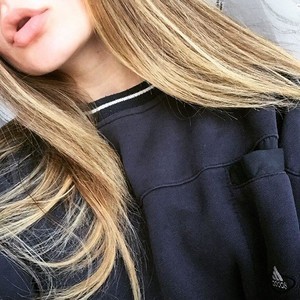 LindaRichXX naked before webcam in live video chat