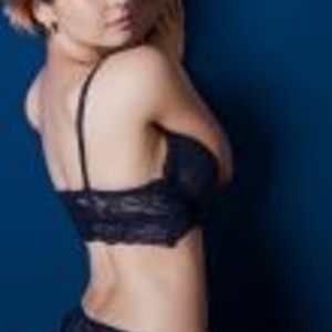 LizaLarson naked before webcam in live video chat