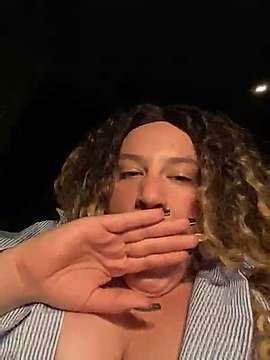 lounabbw44 naked stripping on cam for live sex video chat