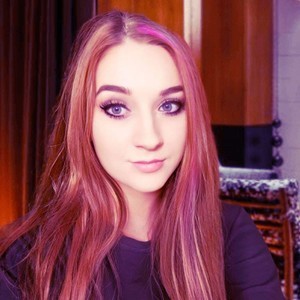 LovelyMalina naked before webcam in live video chat