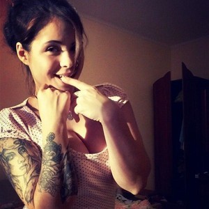 NancyRoss naked before webcam in live video chat