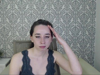 prettylilli nude on Live Cam Girls Room