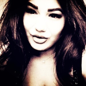 Queenevamaria naked before webcam in live video chat