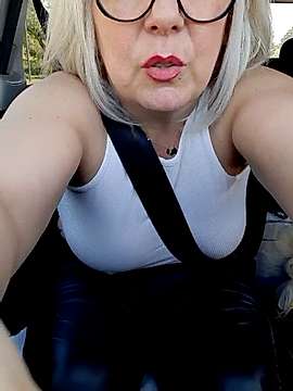 samantasex73 naked stripping on cam for live sex video chat