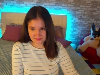 Sweet Milla nude on Live Cam Girls Room