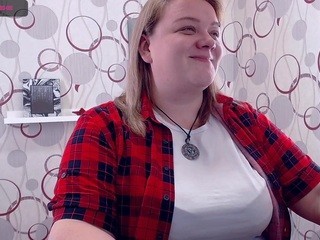 AdelleQueen nude on Live Cam Girls Room