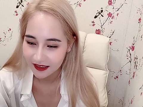 AvieL_20 naked stripping on cam for live sex video chat