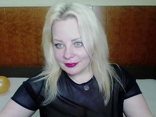 carolshiny nude on Live Cam Girls Room