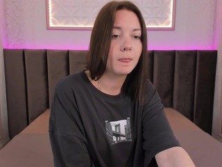 emmastivens nude on Live Cam Girls Room