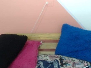 geminys-owens nude on Live Cam Girls Room