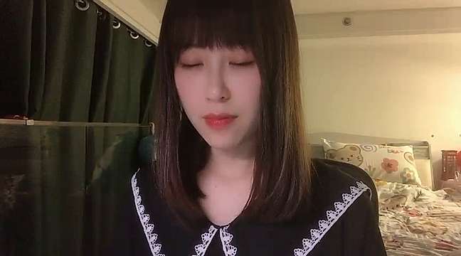 JIU_Cat naked stripping on cam for live sex video chat