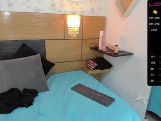 kloemss nude on Live Cam Girls Room